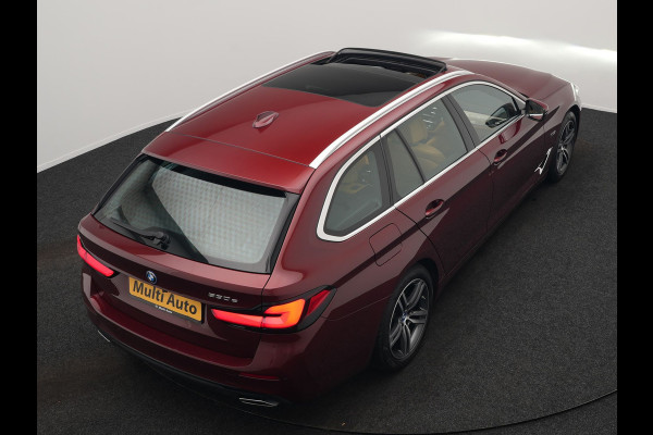 BMW 5 Serie Touring 530e Individual Plug In Hybrid 293pk Dealer O.H Aventurinrot Metallic PHEV | Panodak | Luxe Lederen Comfortzetels Memory & Ventilatie | Laser LED | Adaptive Cruise | Head Up | Harman Kardon | Keyless |