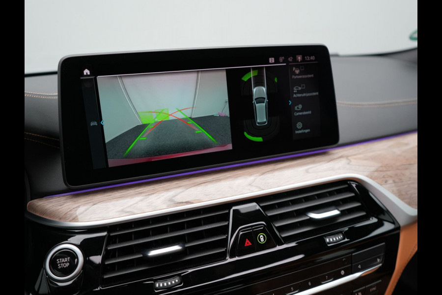 BMW 5 Serie Touring 530e Individual Plug In Hybrid 293pk Dealer O.H Aventurinrot Metallic PHEV | Panodak | Luxe Lederen Comfortzetels Memory & Ventilatie | Laser LED | Adaptive Cruise | Head Up | Harman Kardon | Keyless |