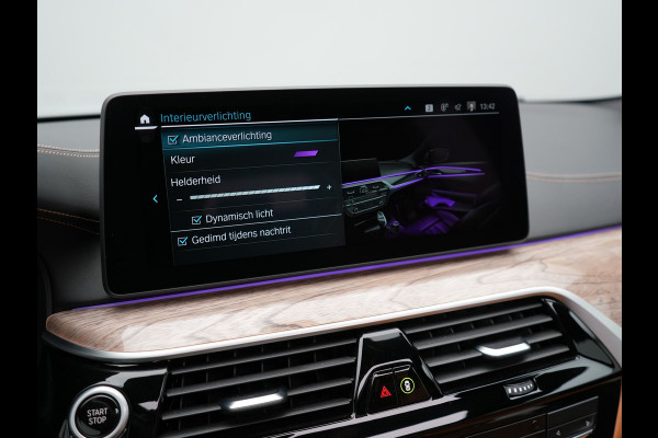 BMW 5 Serie Touring 530e Individual Plug In Hybrid 293pk Dealer O.H Aventurinrot Metallic PHEV | Panodak | Luxe Lederen Comfortzetels Memory & Ventilatie | Laser LED | Adaptive Cruise | Head Up | Harman Kardon | Keyless |