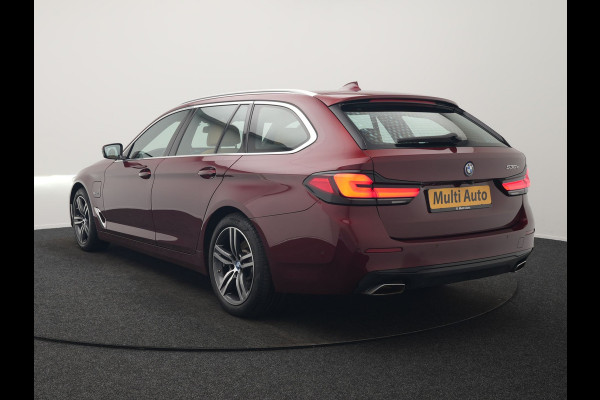 BMW 5 Serie Touring 530e Individual Plug In Hybrid 293pk Dealer O.H Aventurinrot Metallic PHEV | Panodak | Luxe Lederen Comfortzetels Memory & Ventilatie | Laser LED | Adaptive Cruise | Head Up | Harman Kardon | Keyless |