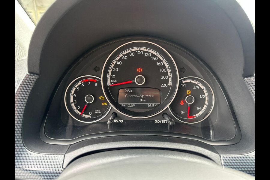 Volkswagen up! (2) GP up! 1.0 48 kW / 65 pk Hatchback 5 versn. Hand Airco Bluetooth Dab 4-deurs