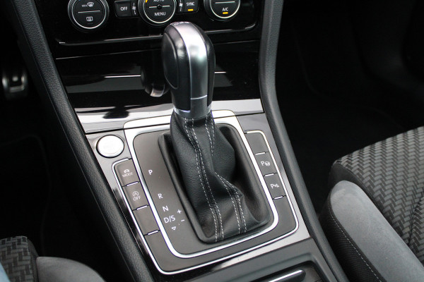 Volkswagen Golf Variant 1.5 TSI Highline | NAP | PANO | DEALER ONDH | DYNAUDIO | KEYLESS | LED | TREKHAAK |