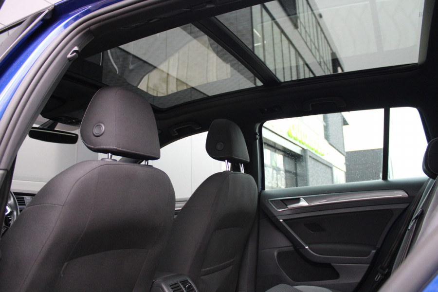 Volkswagen Golf Variant 1.5 TSI Highline | NAP | PANO | DEALER ONDH | DYNAUDIO | KEYLESS | LED | TREKHAAK |