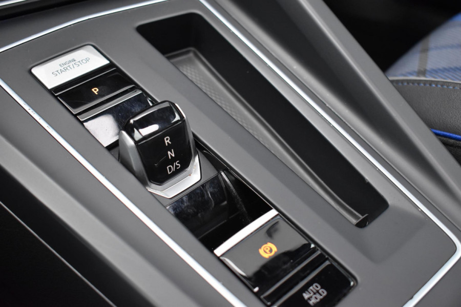 Volkswagen Golf 2.0 TSI R 4Motion Pano Lane ACC H&K Camera Drift