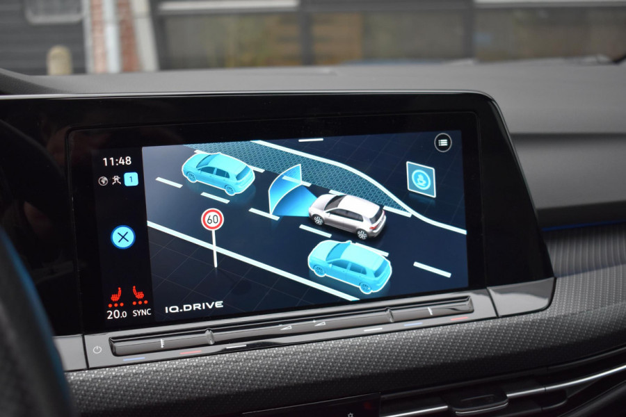 Volkswagen Golf 2.0 TSI R 4Motion Pano Lane ACC H&K Camera Drift