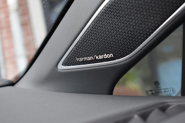 Volkswagen Golf 2.0 TSI R 4Motion Pano Lane ACC H&K Camera Drift