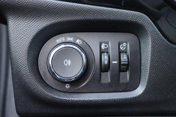 Opel Corsa 1.2 Edition org. NL-auto camera achter