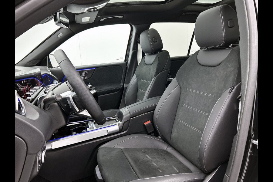 Mercedes-Benz Glb 180 Business Solution AMG | AMG Line Plus pakket | Trekhaak | GUARD 360 ° Vehicle protection Plus | Panoramaschuifdak | Nightpakket | smartphone integratie | 360° camera | 20 inch AMG velgen | Head-up display |