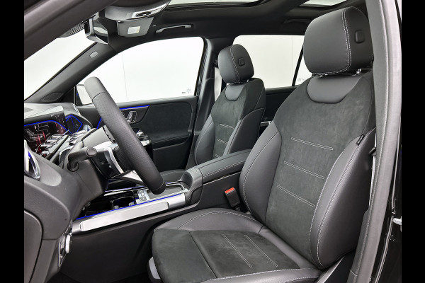 Mercedes-Benz Glb 180 Business Solution AMG | AMG Line Plus pakket | Trekhaak | GUARD 360 ° Vehicle protection Plus | Panoramaschuifdak | Nightpakket | smartphone integratie | 360° camera | 20 inch AMG velgen | Head-up display |