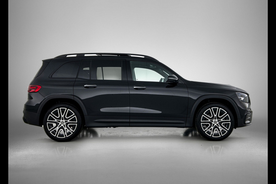 Mercedes-Benz Glb 180 Business Solution AMG | AMG Line Plus pakket | Trekhaak | GUARD 360 ° Vehicle protection Plus | Panoramaschuifdak | Nightpakket | smartphone integratie | 360° camera | 20 inch AMG velgen | Head-up display |