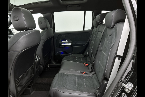 Mercedes-Benz Glb 180 Business Solution AMG | AMG Line Plus pakket | Trekhaak | GUARD 360 ° Vehicle protection Plus | Panoramaschuifdak | Nightpakket | smartphone integratie | 360° camera | 20 inch AMG velgen | Head-up display |