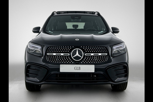 Mercedes-Benz Glb 180 Business Solution AMG | AMG Line Plus pakket | Trekhaak | GUARD 360 ° Vehicle protection Plus | Panoramaschuifdak | Nightpakket | smartphone integratie | 360° camera | 20 inch AMG velgen | Head-up display |