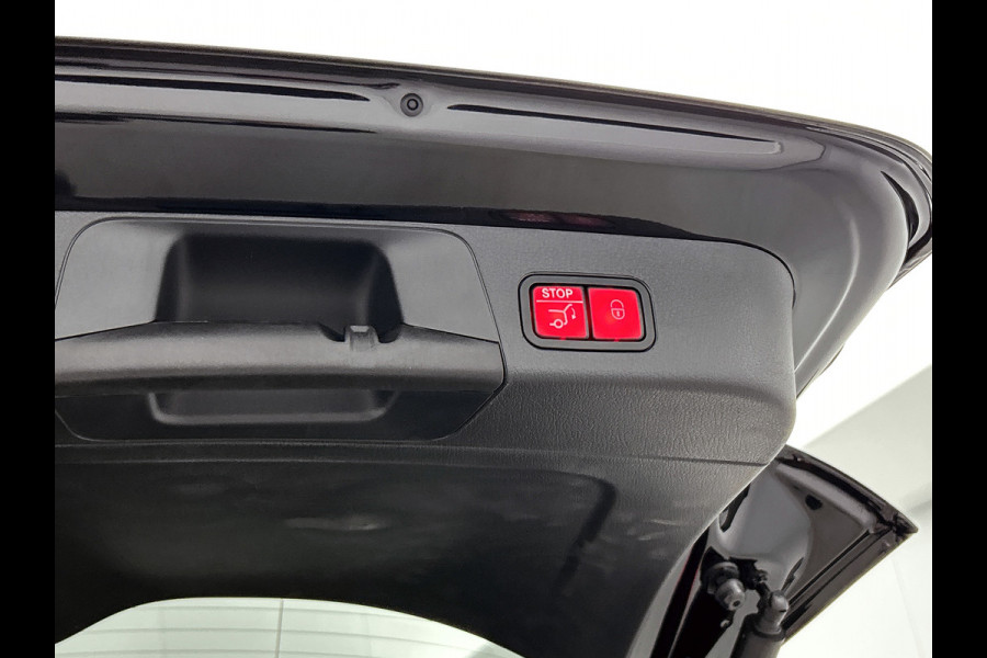 Mercedes-Benz Glb 180 Business Solution AMG | AMG Line Plus pakket | Trekhaak | GUARD 360 ° Vehicle protection Plus | Panoramaschuifdak | Nightpakket | smartphone integratie | 360° camera | 20 inch AMG velgen | Head-up display |