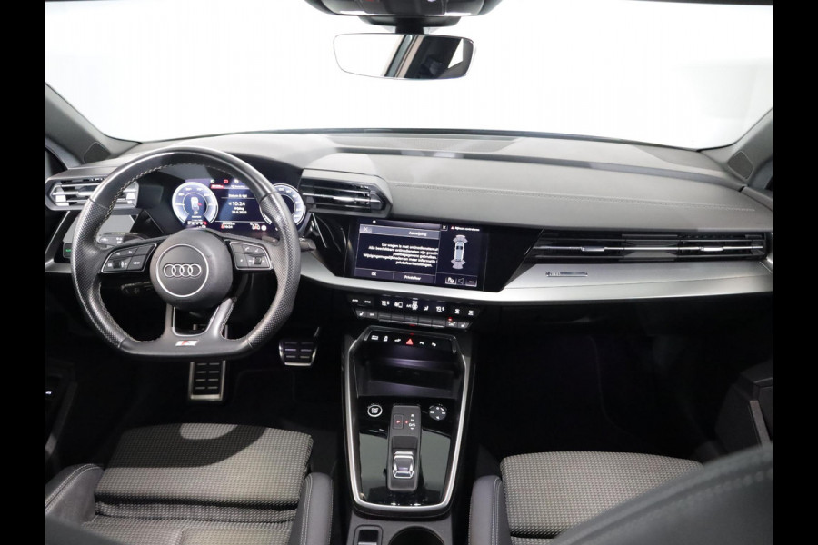 Audi A3 Sportback 45 TFSI e S edition 245 pk | SOH 94% | S-tronic | Navigatie | Parkeersensoren (Park assist) | Adaptieve cruise control | Matrix LED koplampen | S-Line |