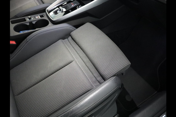 Audi A3 Sportback 45 TFSI e S edition 245 pk | SOH 94% | S-tronic | Navigatie | Parkeersensoren (Park assist) | Adaptieve cruise control | Matrix LED koplampen | S-Line |