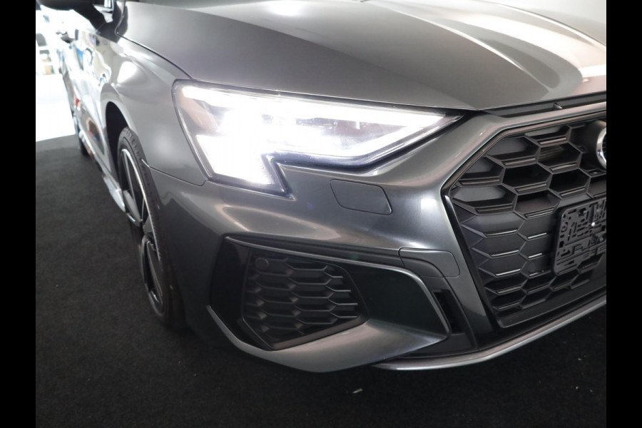 Audi A3 Sportback 45 TFSI e S edition 245 pk | SOH 94% | S-tronic | Navigatie | Parkeersensoren (Park assist) | Adaptieve cruise control | Matrix LED koplampen | S-Line |