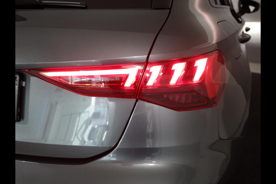 Audi A3 Sportback 45 TFSI e S edition 245 pk | SOH 94% | S-tronic | Navigatie | Parkeersensoren (Park assist) | Adaptieve cruise control | Matrix LED koplampen | S-Line |