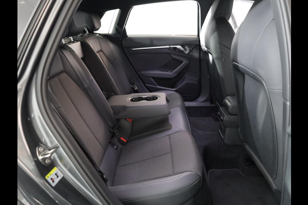 Audi A3 Sportback 45 TFSI e S edition 245 pk | SOH 94% | S-tronic | Navigatie | Parkeersensoren (Park assist) | Adaptieve cruise control | Matrix LED koplampen | S-Line |