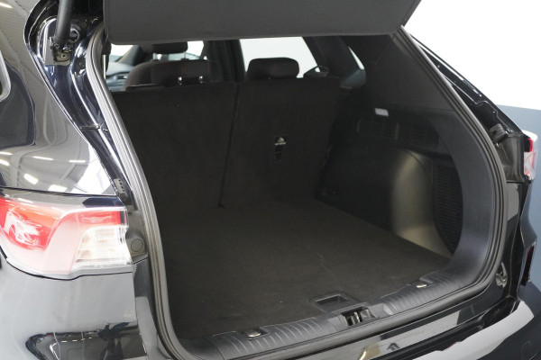 Ford Kuga 2.5 PHEV ST-Line | Panoramadak | Stoelverwarming | Blind-Spot | Stuurverwarming | Apple Carplay | All-seasonbanden |