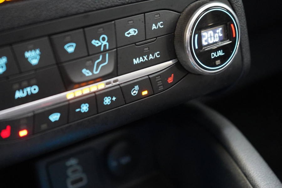 Ford Kuga 2.5 PHEV ST-Line | Panoramadak | Stoelverwarming | Blind-Spot | Stuurverwarming | Apple Carplay | All-seasonbanden |