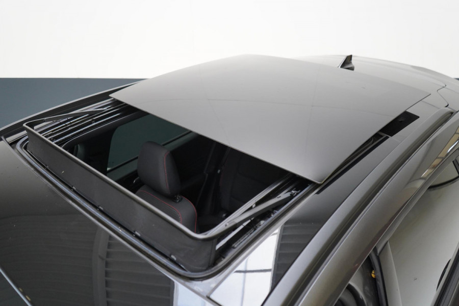 Ford Kuga 2.5 PHEV ST-Line | Panoramadak | Rode remklauwen | Apple Carplay | Winter Pack | Achteruitrijcamera