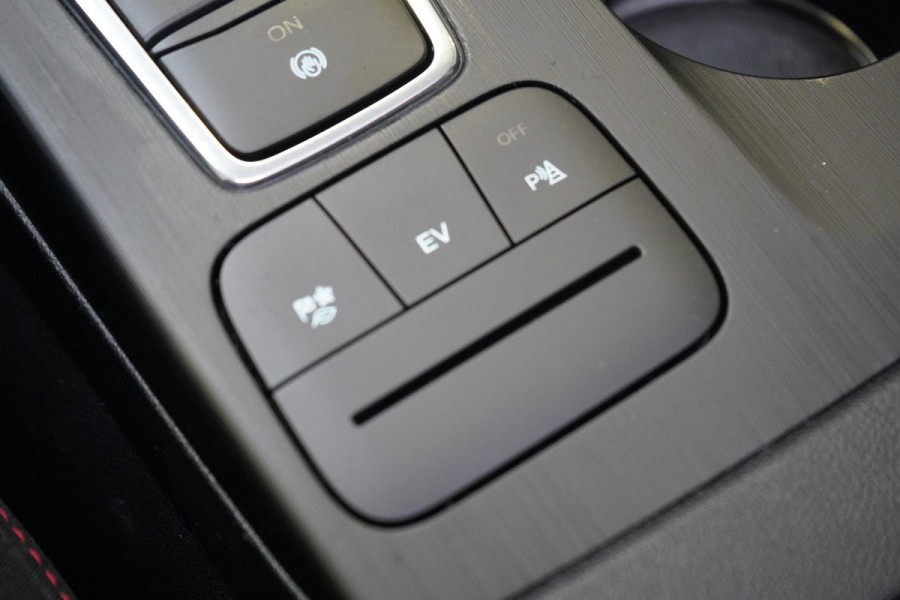 Ford Kuga 2.5 PHEV ST-Line | Panoramadak | Rode remklauwen | Apple Carplay | Winter Pack | Achteruitrijcamera