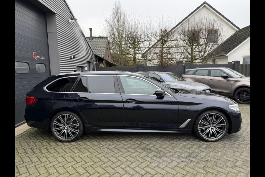 BMW 5 Serie Touring 520d xDrive High Executive M-Sport | Panoramadak | Camera | Elektrische Trekhaak | Elektrische Achterklep |