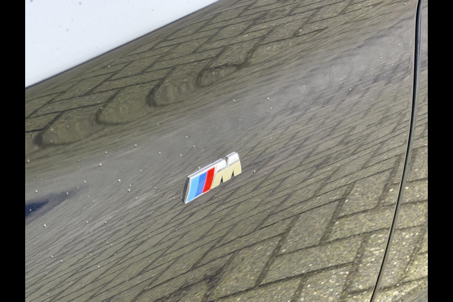 BMW 5 Serie Touring 520d xDrive High Executive M-Sport | Panoramadak | Camera | Elektrische Trekhaak | Elektrische Achterklep |