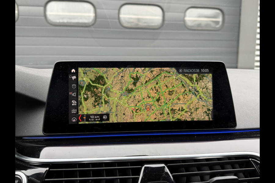 BMW 5 Serie Touring 520d xDrive High Executive M-Sport | Panoramadak | Camera | Elektrische Trekhaak | Elektrische Achterklep |