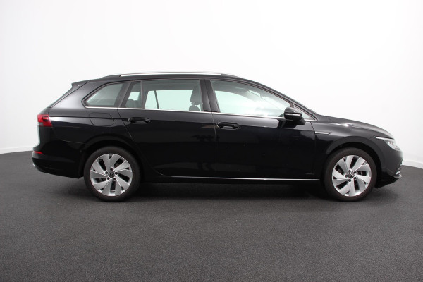 Volkswagen Golf Variant 1.5 eTSI 150pk DSG Style | Navigatie | Apple Carplay/Android Auto | Adaptive Cruise Control | Parkeersensoren | Camera | Stoel-en stuurverwarming | Blind Spot Assist | Ledverlichting voor