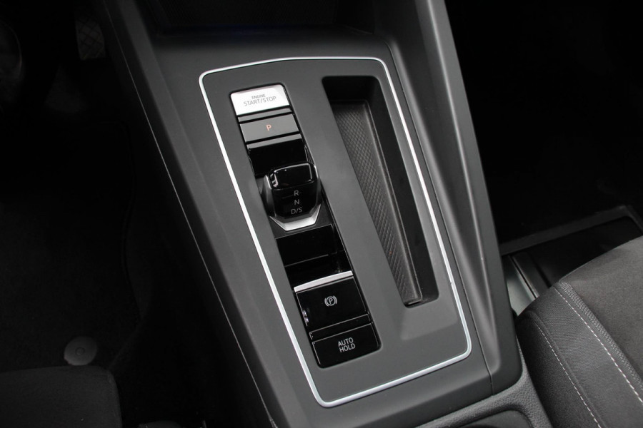 Volkswagen Golf Variant 1.5 eTSI 150pk DSG Style | Navigatie | Apple Carplay/Android Auto | Adaptive Cruise Control | Parkeersensoren | Camera | Stoel-en stuurverwarming | Blind Spot Assist | Ledverlichting voor