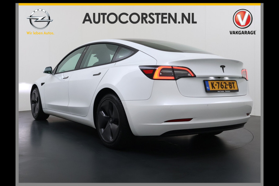 Tesla Model 3 RWD SR plus 325PK Lmv 18" AutoPilot FSD Leder Panoramadak Adaptive-Cruise Camera's Elektr.-Stuur+Stoelen+Spiegels+Geheugen+Easy- Navi LED Comfortstoelen ACC DAB Voorverwarmen interieur via App Keyless One-Pedal-Drive Origineel Nederlandse auto tot 11kw laden thuis!