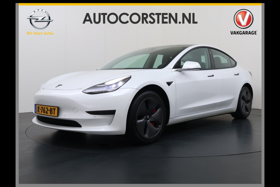 Tesla Model 3 RWD SR plus 325PK Lmv 18" AutoPilot FSD Leder Panoramadak Adaptive-Cruise Camera's Elektr.-Stuur+Stoelen+Spiegels+Geheugen+Easy- Navi LED Comfortstoelen ACC DAB Voorverwarmen interieur via App Keyless One-Pedal-Drive Origineel Nederlandse auto tot 11kw laden thuis!