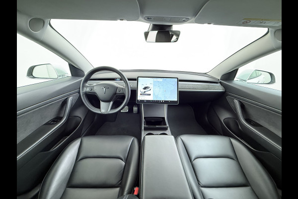 Tesla Model 3 RWD SR plus 325PK Lmv 18" AutoPilot FSD Leder Panoramadak Adaptive-Cruise Camera's Elektr.-Stuur+Stoelen+Spiegels+Geheugen+Easy- Navi LED Comfortstoelen ACC DAB Voorverwarmen interieur via App Keyless One-Pedal-Drive Origineel Nederlandse auto tot 11kw laden thuis!