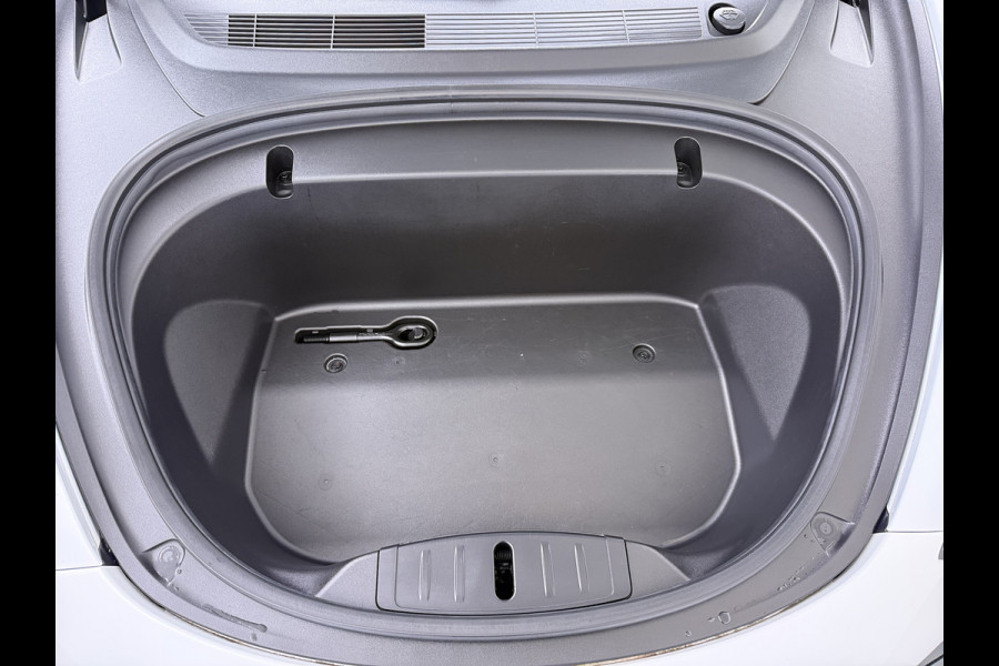 Tesla Model 3 RWD SR plus 325PK Lmv 18" AutoPilot FSD Leder Panoramadak Adaptive-Cruise Camera's Elektr.-Stuur+Stoelen+Spiegels+Geheugen+Easy- Navi LED Comfortstoelen ACC DAB Voorverwarmen interieur via App Keyless One-Pedal-Drive Origineel Nederlandse auto tot 11kw laden thuis!