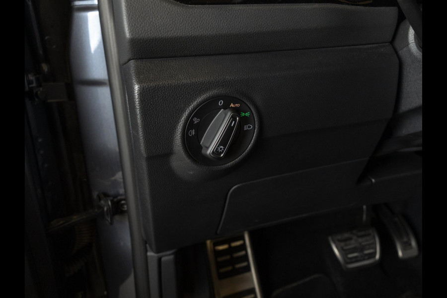 Volkswagen T-Roc Cabrio 1.5 TSI 3x R-Line / 150pk / Beats / Leder / Stoel en stuur verwarming /