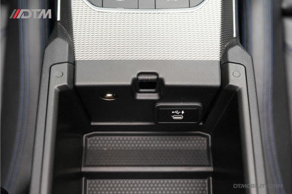 BMW 4 Serie Cabrio M440i xDrive High Executive | M-Sport | Ambient