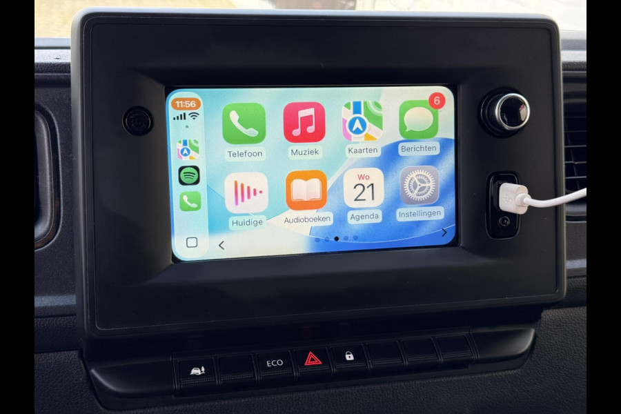 Renault Master T35 2.3 dCi 135 L2H2 Comfort Airco Cruise control Apple / Android Navigatie Laadruimte afgewerkt