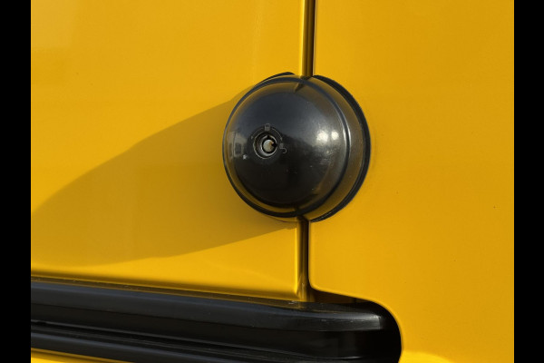 Renault Master T35 2.3 dCi 135 L2H2 Comfort Airco Cruise control Apple / Android Navigatie Laadruimte afgewerkt