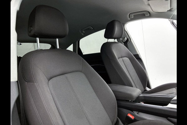 Audi e-tron Sportback 55 quattro Business edition 95 kWh(NL-auto, 90% SoH, Carplay, StoelV, Navi, Parkeersensoren, Etc)