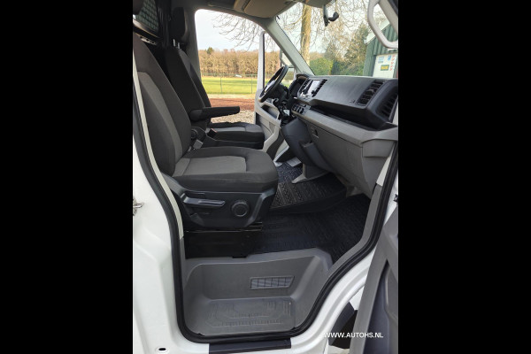 Volkswagen Crafter 35 2.0 TDI L3H3 EL Highline , euro 6 , 1e Eig. 3000 KG trekkracht , pracht bus , cruise camera , ex overheid.