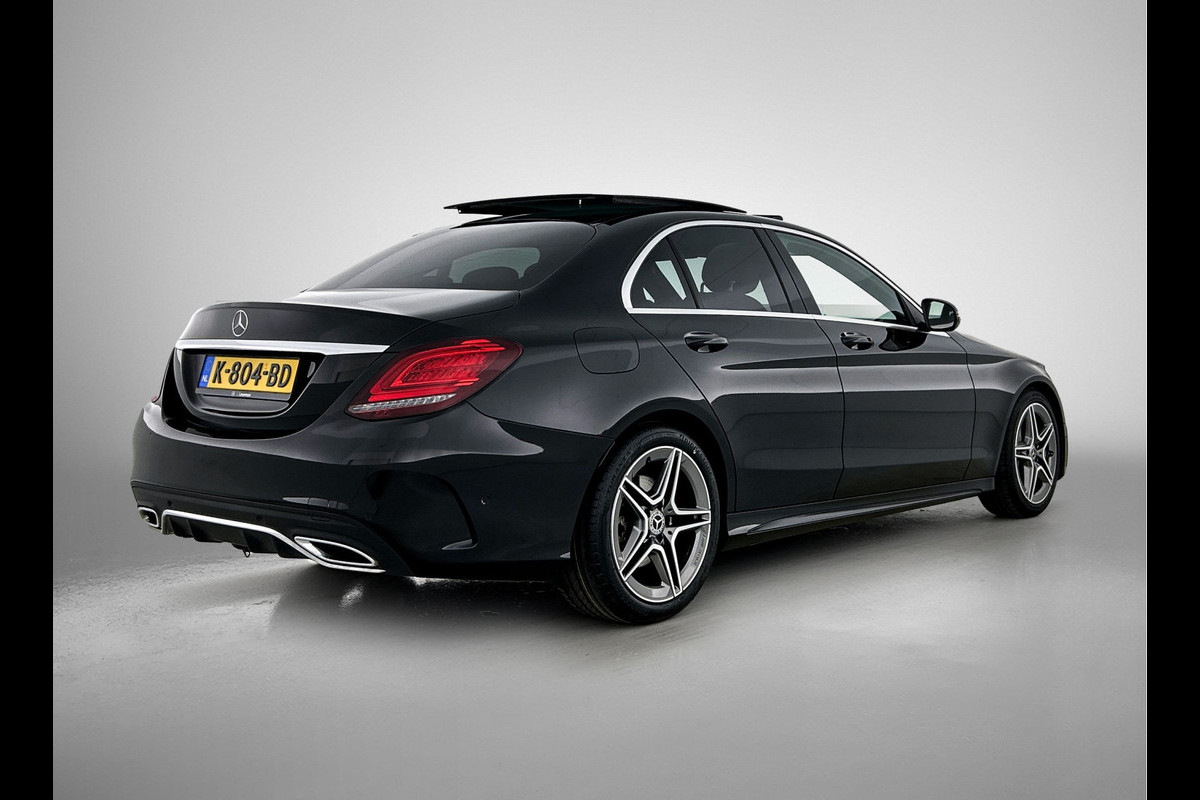 Mercedes-Benz C-Klasse 200 Business Solution AMG Lichtmetalen velgen | Navigatie | Trekhaak | Parking support met camera achter | Inclusief 24 maanden MB Certified garantie voor Europa.