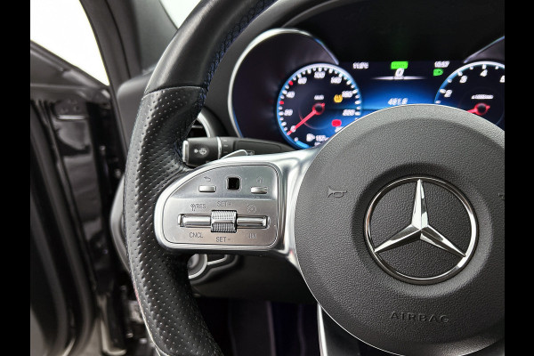 Mercedes-Benz C-Klasse 200 Business Solution AMG Lichtmetalen velgen | Navigatie | Trekhaak | Parking support met camera achter | Inclusief 24 maanden MB Certified garantie voor Europa.