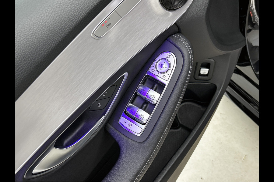 Mercedes-Benz C-Klasse 200 Business Solution AMG Lichtmetalen velgen | Navigatie | Trekhaak | Parking support met camera achter | Inclusief 24 maanden MB Certified garantie voor Europa.