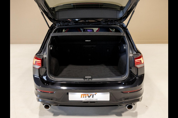 Volkswagen Golf 2.0 TSI GTI / 245pk / Achteruitrij camera / Dodehoek assistent / Stoel en stuurverwarming /