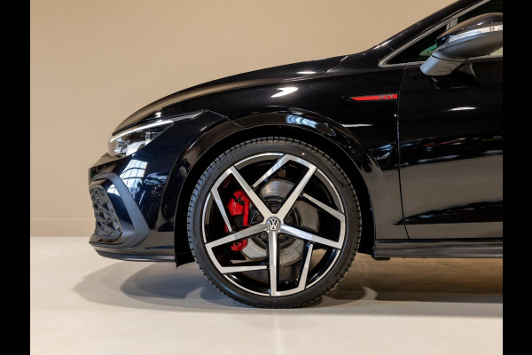 Volkswagen Golf 2.0 TSI GTI / 245pk / Achteruitrij camera / Dodehoek assistent / Stoel en stuurverwarming /