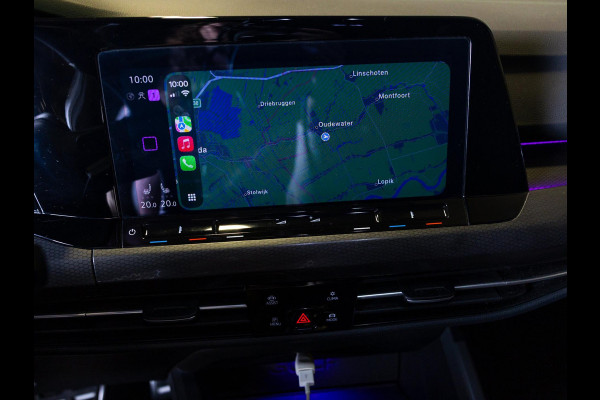 Volkswagen Golf 2.0 TSI GTI / 245pk / Achteruitrij camera / Dodehoek assistent / Stoel en stuurverwarming /