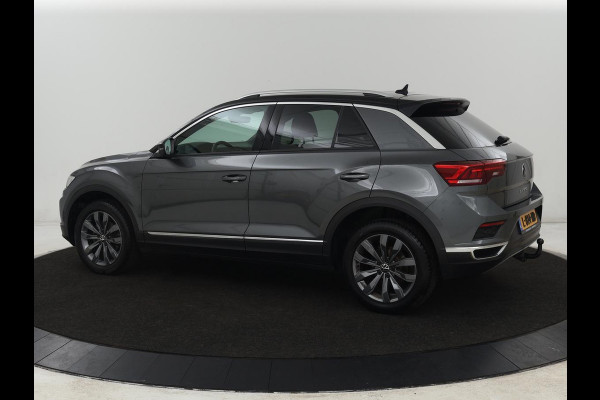 Volkswagen T-Roc 1.5 TSI Sport | Trekhaak | Camera | Carplay | Full LED | Adaptive cruise | Virtual Cockpit | Climate control | Navigatie | Bluetooth | Parkeerhulp