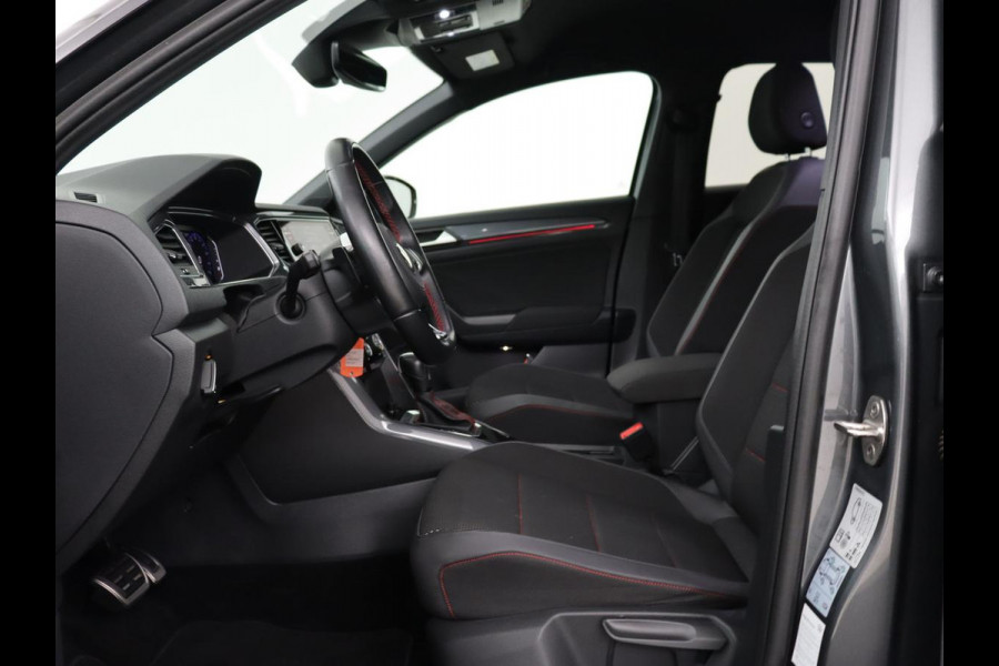 Volkswagen T-Roc 1.5 TSI Sport | Trekhaak | Camera | Carplay | Full LED | Adaptive cruise | Virtual Cockpit | Climate control | Navigatie | Bluetooth | Parkeerhulp