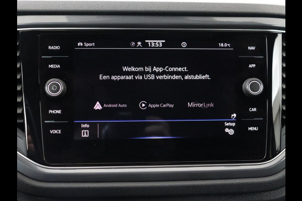 Volkswagen T-Roc 1.5 TSI Sport | Trekhaak | Camera | Carplay | Full LED | Adaptive cruise | Virtual Cockpit | Climate control | Navigatie | Bluetooth | Parkeerhulp